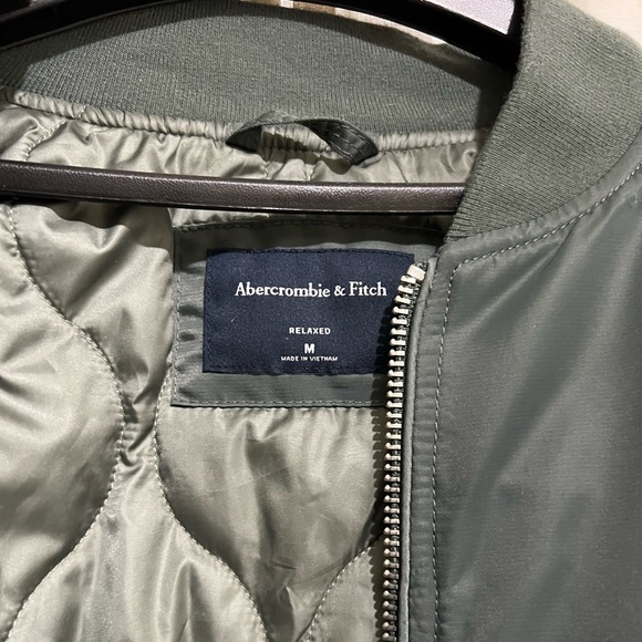 Abercrombie and Fitch Green Bomber Jacket NWOT - Picture 5 of 6